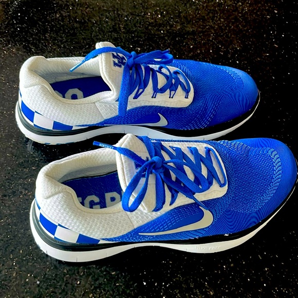 Nike Univ of Kentucky cross trainer. Worn twice. Inserts say “Go Big Blue” - Picture 1 of 6